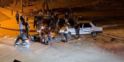 Adana’da iki motosiklet kafa kafaya çarpıştı: 2 kişi yaralandı