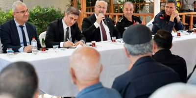 Vali Köşger, Yüreğir’de vatandaşlarla buluştu