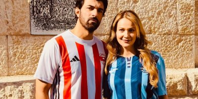 Dizi başrollerinden Adana’ya çifte forma selamı