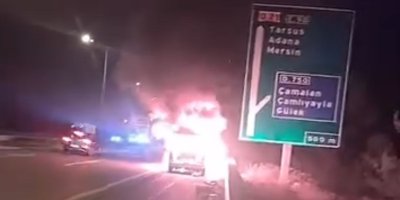 Otoyolda yanan otomobil kullanılamaz hale geldi