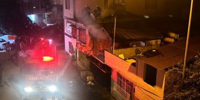 Adana'da müstakil ev alev alev yandı