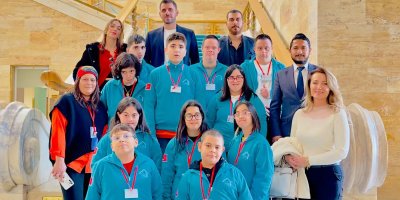 Adana’da özel gereksinimli sporcuların Anıtkabir ziyareti gecikmeli gerçekleşti