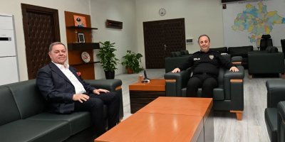 “Suça ve suçluya geçit yok”: Çokduygulu’dan Arıkan’a destek ziyareti