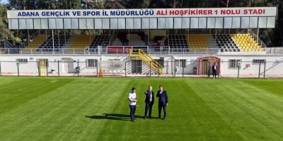 Loğoğlu Ali Hoşfikirer Stadı’ndaki çalışmaları yerinde inceledi