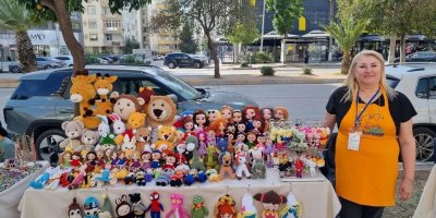 Seyhan’da üreten kadınlardan Öğretmenler Günü standı