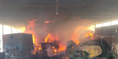 Sarıçam'da samanlık yangını mahallede paniğe yol açtı