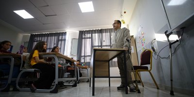 Engeline rağmen pes etmedi: Veli Durmuş 22 yıldır sınıflara umut taşıyor