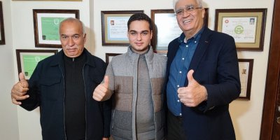 Doktorların 17 yıl önce "ameliyat olmazsa ölür" dediği çocuk doğru teşhisle hayata tutundu