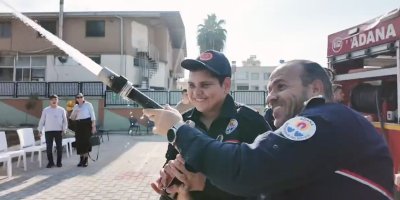 Adana’da Ahmet’in itfaiyeci olma hayali gerçek oldu