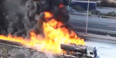 Mersin–Adana Otoyolu’nda akaryakıt yüklü tanker alev topuna döndü