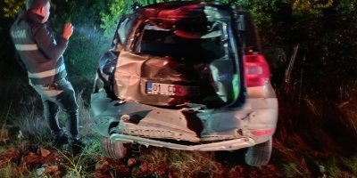 Adana’nın Kozan ilçesinde 3 araç birbirine girdi: 2 kişi yaralandı