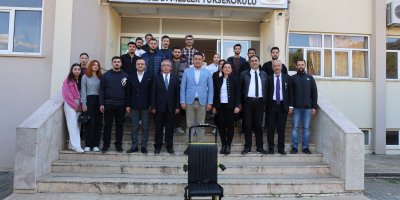 Kozan Meslek Yüksekokulu'nun merdivenlerindeki engel belediye işbirliği ile kaldırıldı