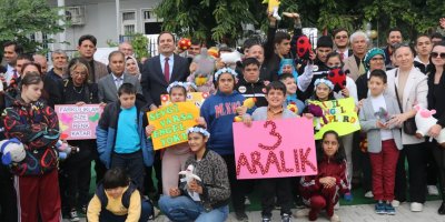 Seyhan’da 3 Aralık Özel Eğitim Şenliği renkli görüntülere sahne oldu