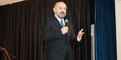 Halil Nacar öğrencilere  sağlık sektörünü anlattı