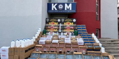 Adana'da yılbaşı öncesi kaçak içki operasyonu: 4 ton etil alkol ele geçirildi