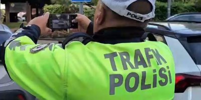 Adana'da engelli park yerlerine araçlarını koyan sürücülere ceza kesildi