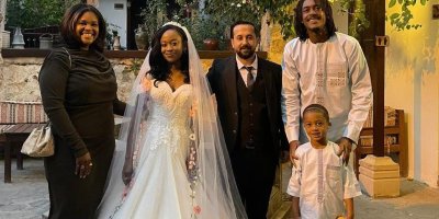 Adana'ya Afrikalı gelin: Düğün, Türk geleneklerine göre gerçekleştirildi renkli görüntüler ortaya çıktı