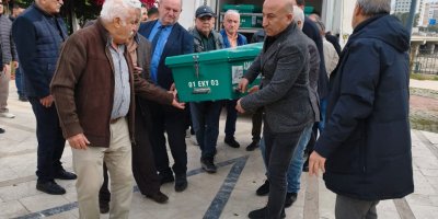 Gazeteci Bülent Çelikten son yolculuğuna uğurlandı