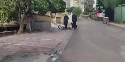 Bisikletli çocuğu darp etti