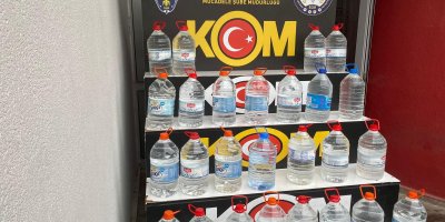 Adana'da yılbaşı öncesi sahte içki operasyonu: 2 ton kaçak etil alkol ele geçirildi