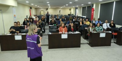 Büyükşehir’den velilere dijital şiddet ve teknoloji kullanımı eğitimi