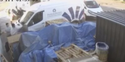 Adana’daki bıçaklı cinayetin görüntüleri ortaya çıktı