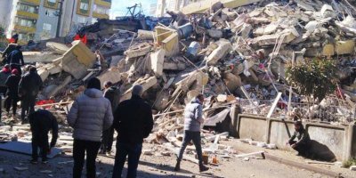 Beluk Apartmanı davası bilirkişi raporu beklenerek ertelendi