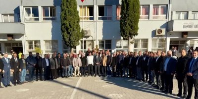 Karataş’ta kurum amirleri ve muhtarlarla değerlendirme toplantısı yapıldı