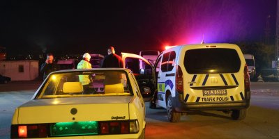 Kozan’da tehlikeli araç kullanan iki sürücüye 49 bin lirayı aşan ceza