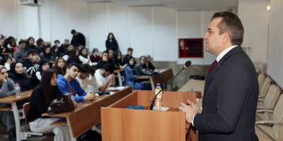 Rektör Beriş, Abdi Sütcü SHMYO’da öğrencilerle buluştu: Yeni projeler ve beklentiler gündemde