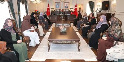 Yavuz Selim Köşger kadın STK temsilcilerini makamında ağırladı