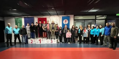Yeni Adana Stadyumu’nda masa tenisinde spor ve aile buluşması