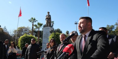 CHP Adana İl Başkanlığı, düzenlediği törenle Adana'nın Kurtuluş Günü'nü kutladı