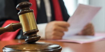 Adana'da evinde uyuşturucu satan kişiye mahkemeden rekor ceza