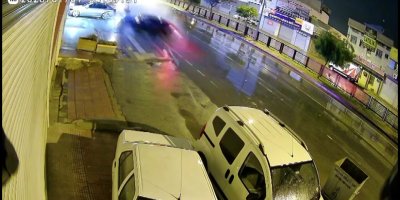 Adana'da feci kaza: O anlar kamerada