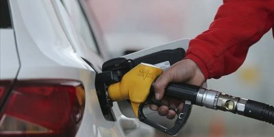 Akaryakıtta gece yarısı değişimi: Adana’da tabelalar yenilendi