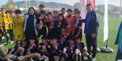 Kozan’da Yıldız Erkekler Futbol Turnuvası sona erdi