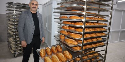 Pozantı’da halk ekmek fabrikasında ilk ekmekler fırından çıktı