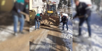 Saimbeyli’de karla mücadele seferberliği