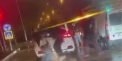 Adana’da trafikte yumruklu kavga kamerada