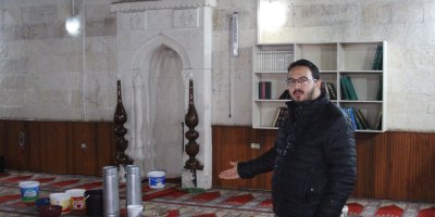 Çatısı akan 201 yıllık camide kovalı önlem