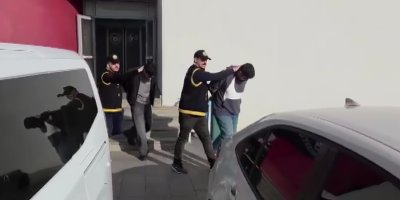 Farklı şehirlerden gelip sahte kimlikle Adana'da kargo dolandırıcılığı yapmışlar: 2 kişi tutuklandı