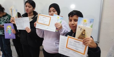 Adana'da engelleri aşan karne sevinci: Görme engelli öğrenciler ''Braille alfabesi'' ile hazırlanan karnelerini aldı