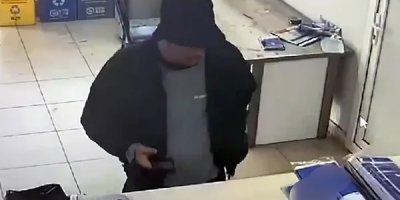 Adana’da sahte kimlikle kargo dolandırıcılığı: 2 şüpheli tutuklandı