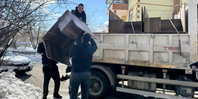 Tufanbeyli Belediyesi’nden öğrencilere çalışma masası desteği