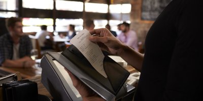 Resmi Gazete'de yayımlandı! Restoranlarda servis, masa ve kuver ücreti alınamayacak