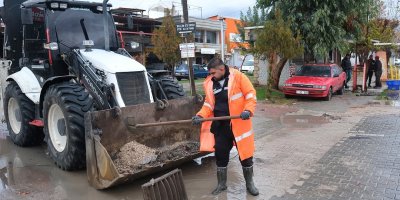 Ceyhan Belediyesi Yağışlara Karşı Teyakkuzda