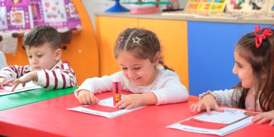 Ceyhan Belediyesi Kreşlerinde ilk ders "Bayrak Sevgisi" oldu