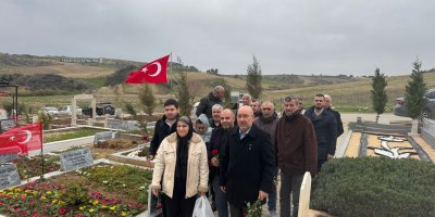 6 şubat’ın yıl dönümünde Anahtar Parti’den deprem şehitlerine ziyaret