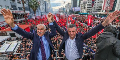 Adana'da "Büyük Kucaklaşma Mitingi": Karalar ve Özel Adanalılara seslendi